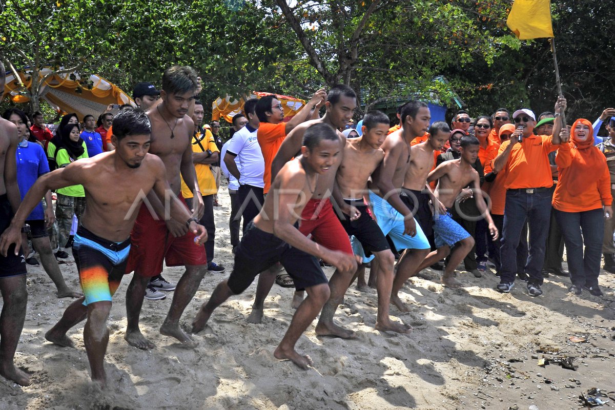 GERAKAN SELAT SUNDA BANGKIT | ANTARA Foto