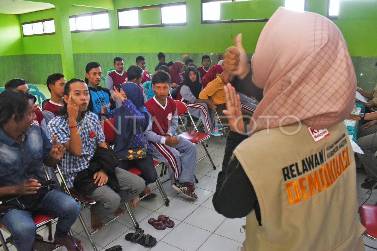 SOSIALISASI PEMILU PENYANDANG DISABILITAS | ANTARA Foto