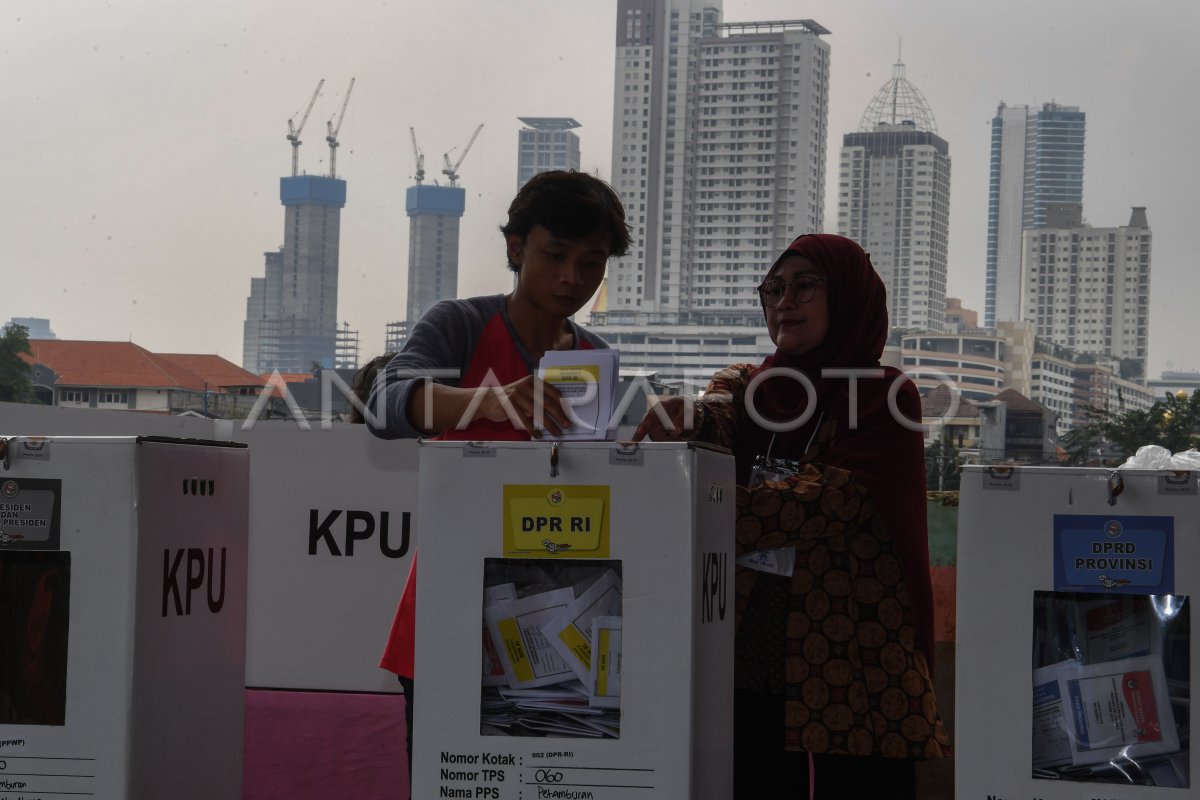 Pemilu Serentak 2019 Di Jakarta Antara Foto 4736