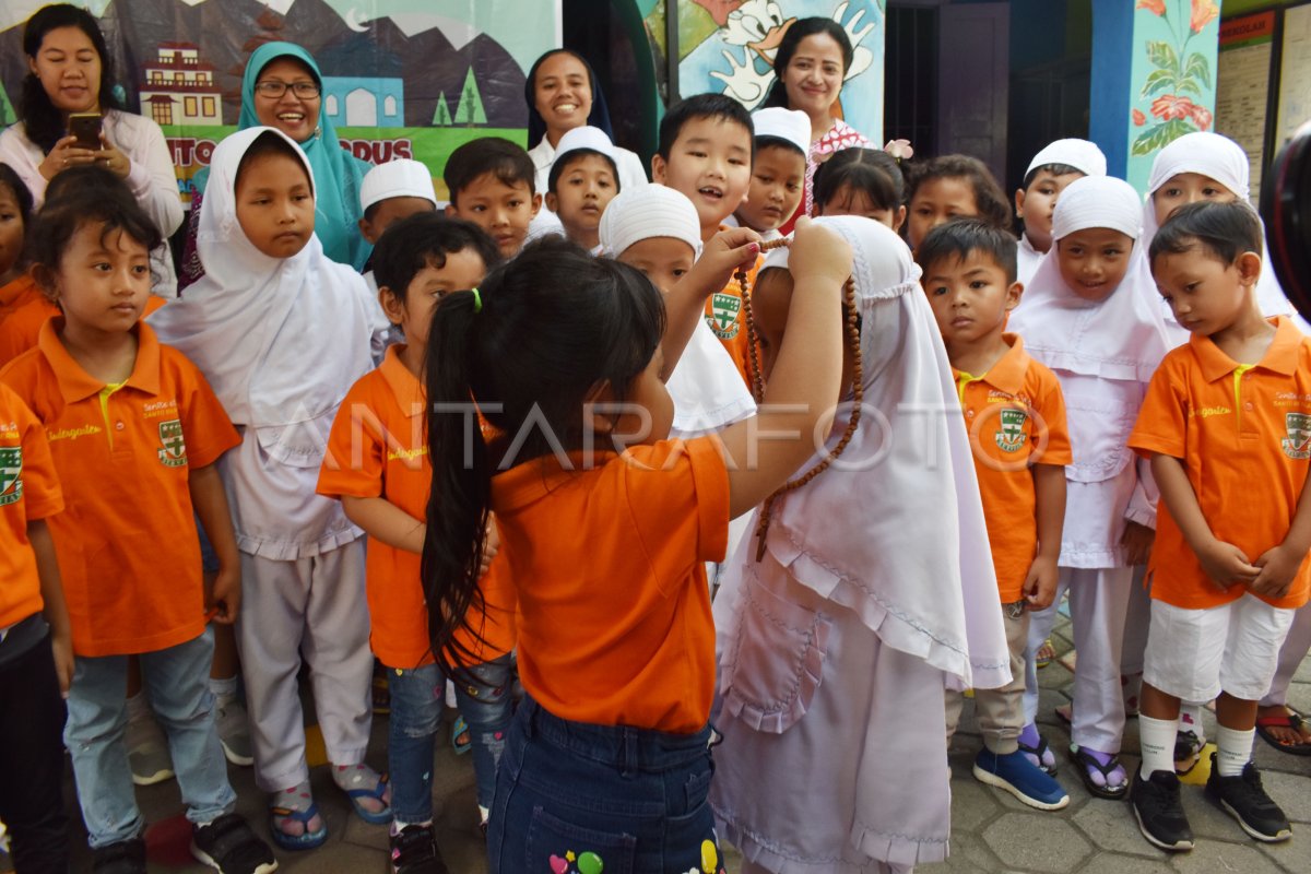 AJARKAN TOLERANSI ANTARUMAT BERAGAMA | ANTARA Foto