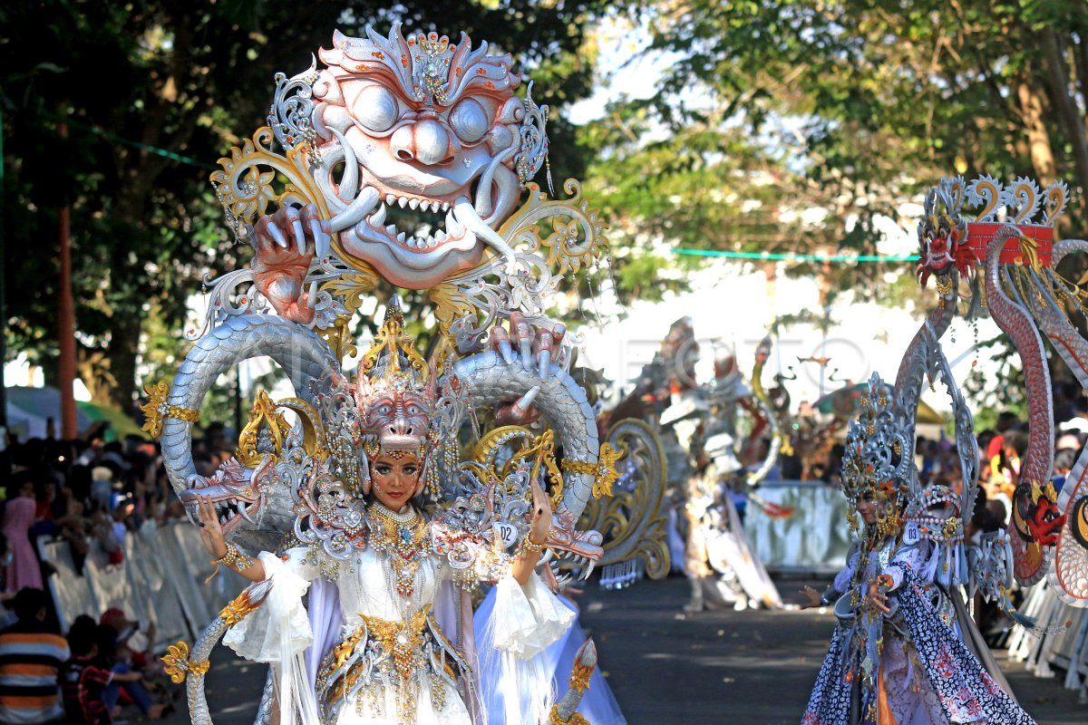 Persiapan Banyuwangi Ethno Carnival Antara Foto