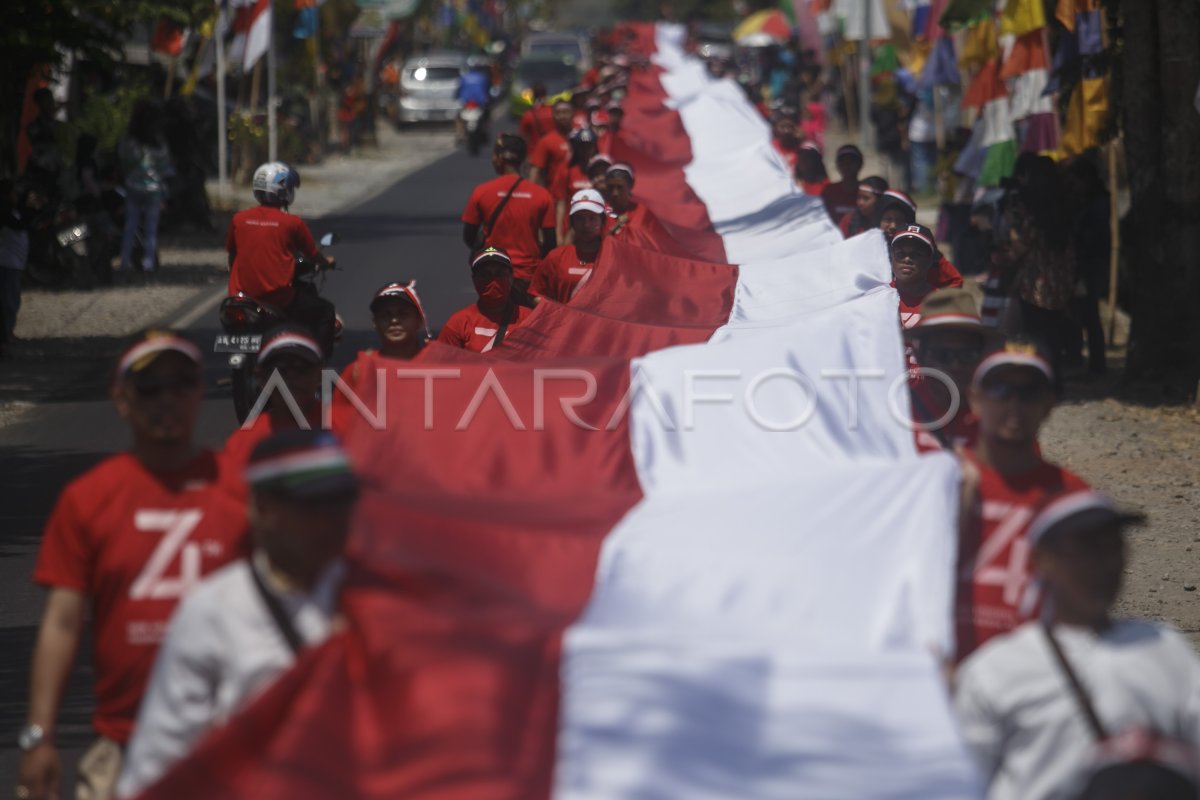 Bendera Merah Putih Meter Antara Foto