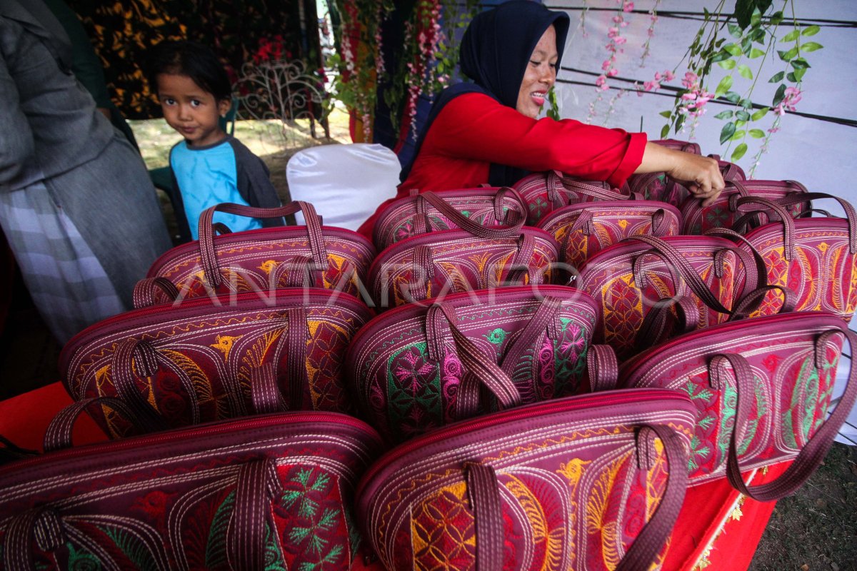 PAMERAN UMKM MENUJU INDONESIA UNGGUL | ANTARA Foto