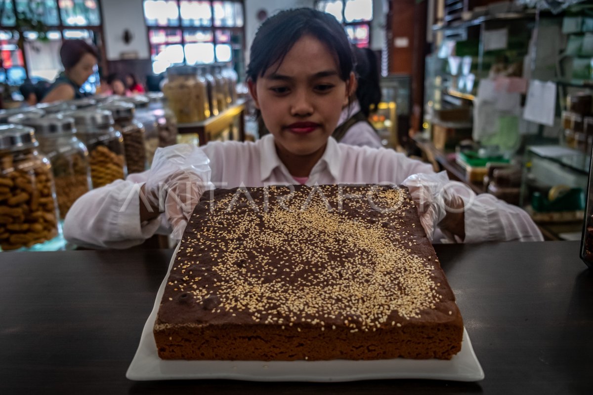 TOKO OEN GENERASI KETIGA ANTARA Foto