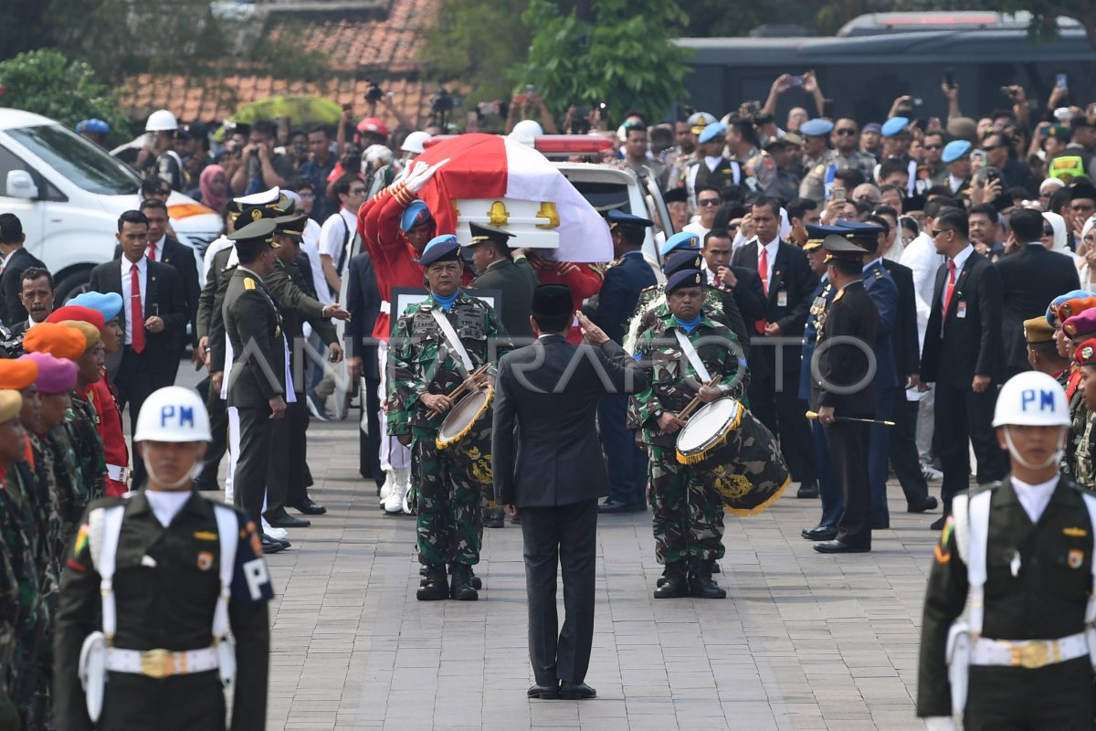 Bj Habibie Wafat Upacara Pemakaman Antara Foto