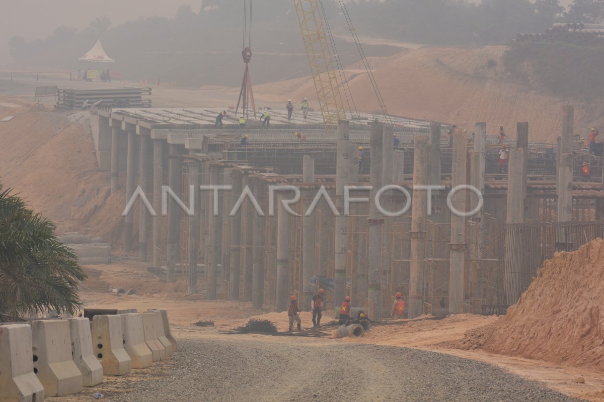 PEMBANGUNAN PROYEK TOL SUMATERA | ANTARA Foto