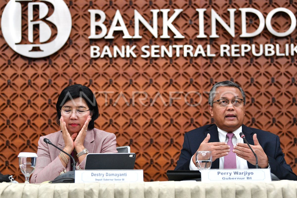 BANK INDONESIA TURUNKAN SUKU BUNGA ACUAN ANTARA Foto