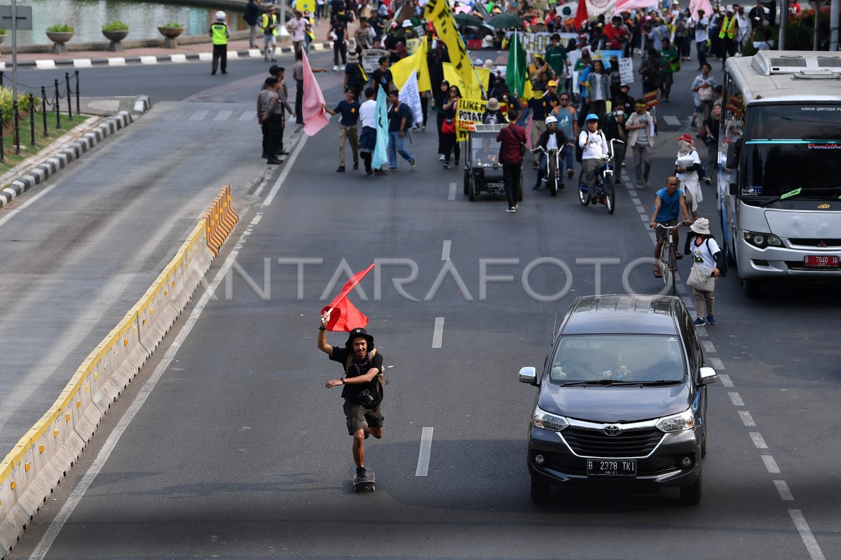 AKSI KRISIS IKLIM | ANTARA Foto