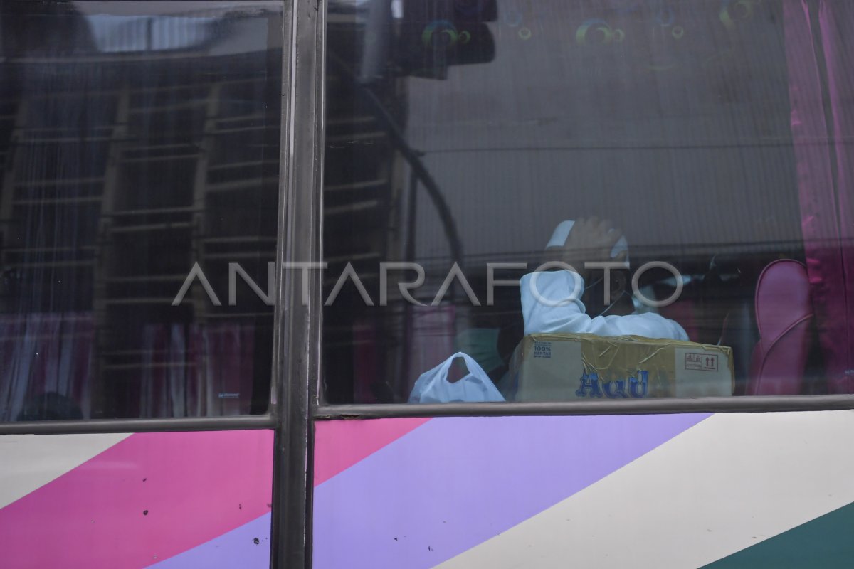 Pemindahan Jemaah Masjid Jami Kebon Jeruk Antara Foto