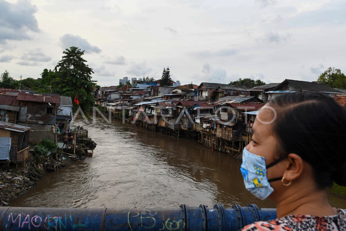 ANGKA KEMISKINAN INDONESIA TERDAMPAK COVID-19 | ANTARA Foto