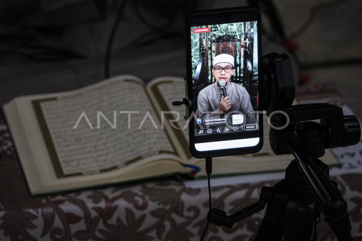 Tadarus Daring Masjid Agung Sunda Kelapa Antara Foto