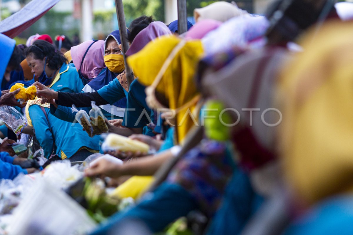 UPAYA PENURUNAN ANGKA PENGANGGURAN | ANTARA Foto