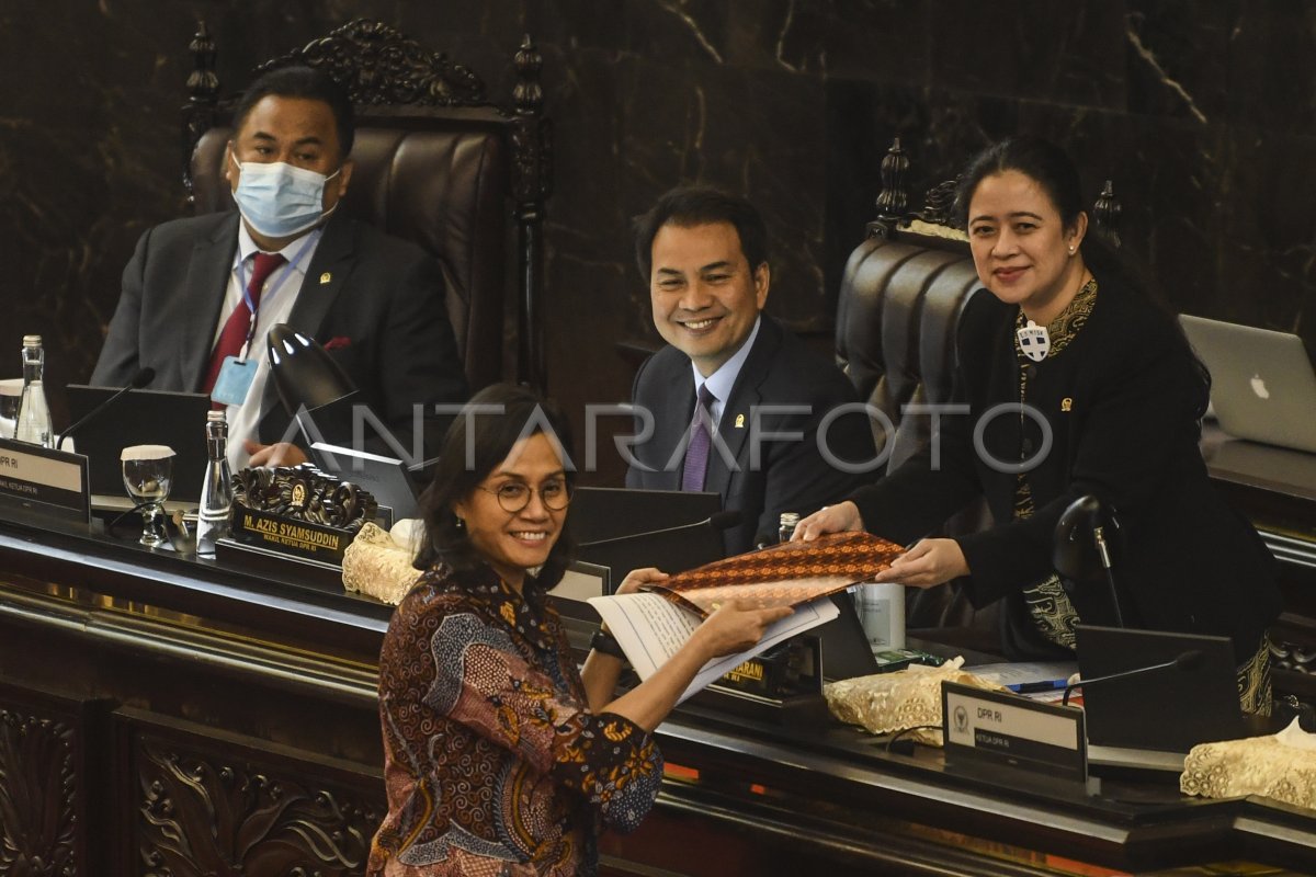 RAPAT PARIPURNA DPR | ANTARA Foto