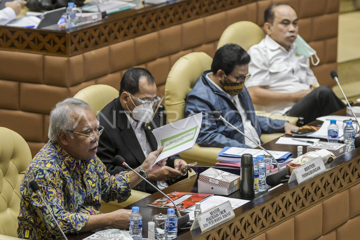 TINDAK LANJUT HASIL PEMERIKSAAN BPK DI KEMENTERIAN | ANTARA Foto