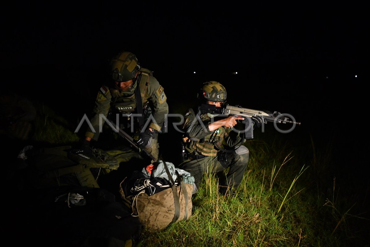 LATIHAN PASUKAN KHUSUS GABUNGAN TNI AL | ANTARA Foto