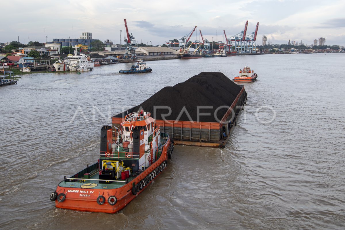 HARGA BATUBARA ACUAN NAIK | ANTARA Foto