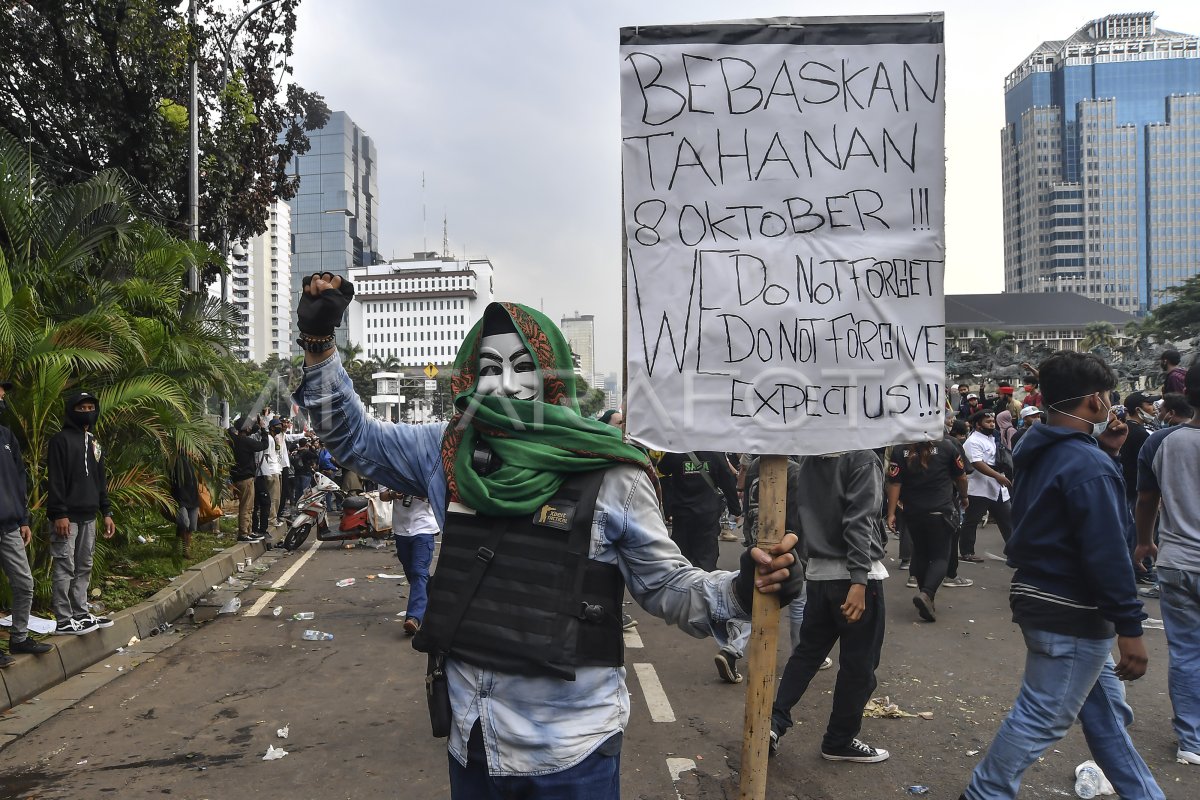 Aksi Tolak Uu Cipta Kerja Antara Foto