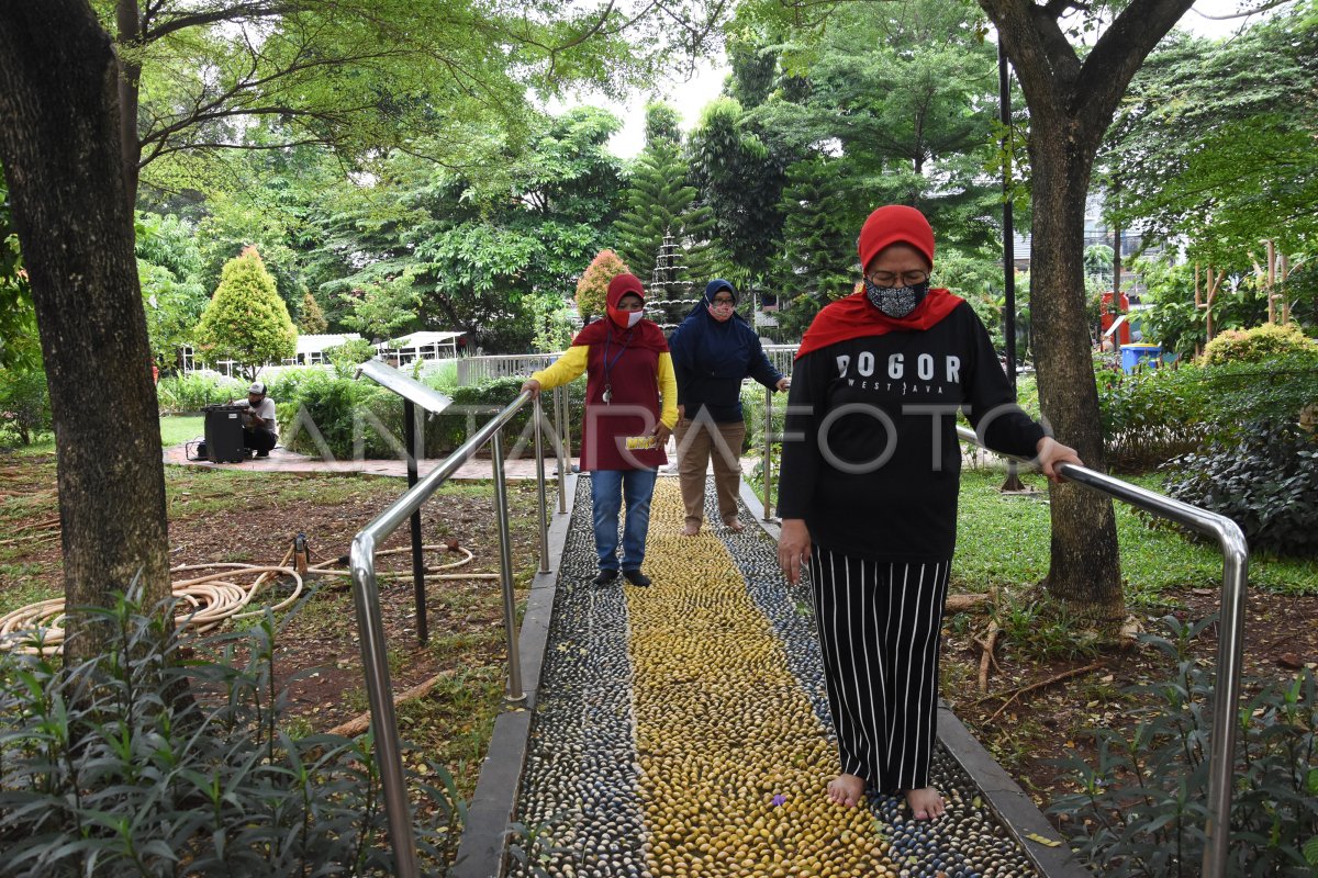 RPTRA DI JAKARTA DIBUKA SECARA TERBATAS | ANTARA Foto