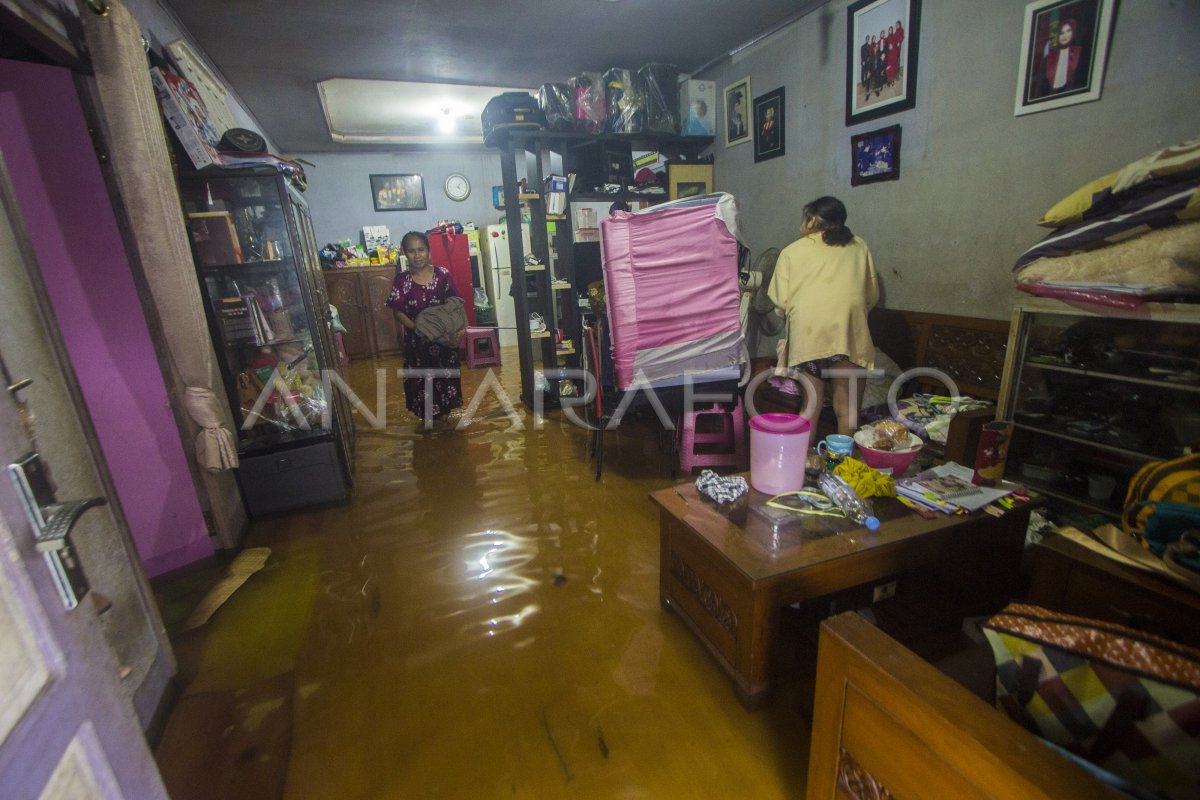 BELASAN RIBU RUMAH TERENDAM BANJIR DI KALIMANTAN SELATAN | ANTARA Foto