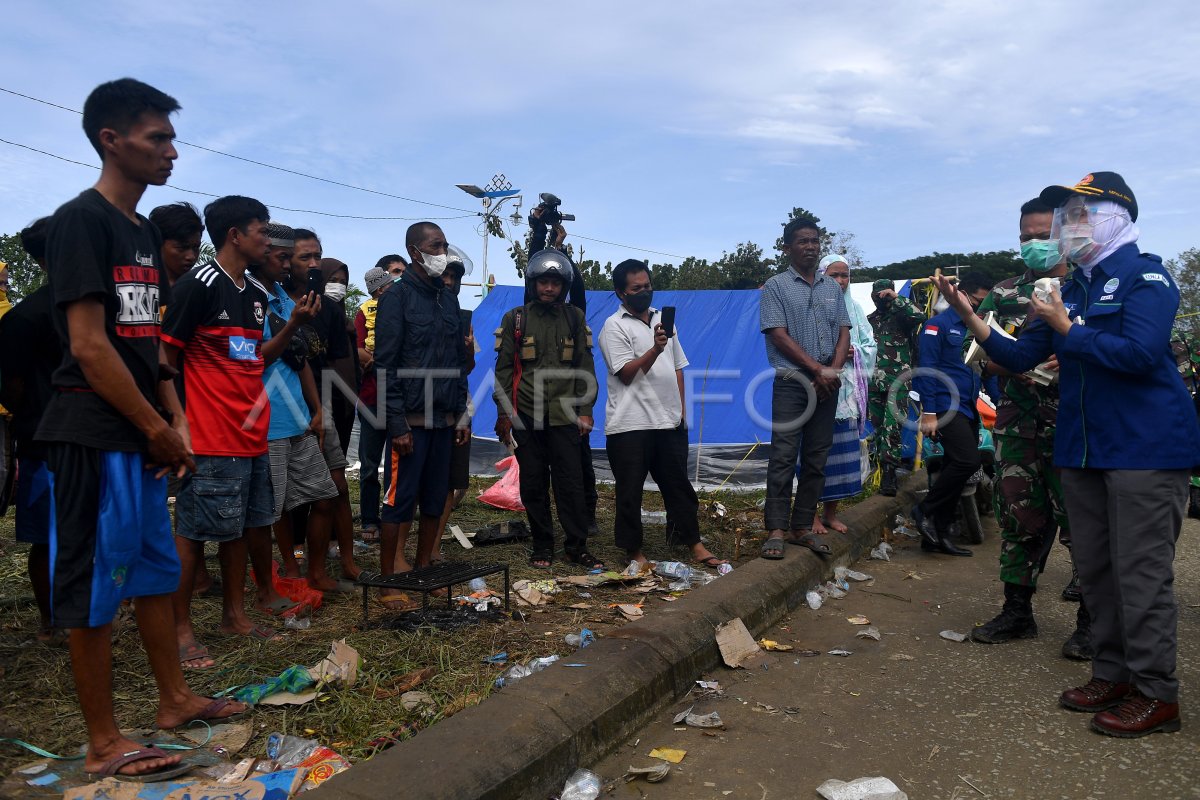 KEPALA BMKG BERDIALOG DENGAN PENGUNGSI GEMPA | ANTARA Foto