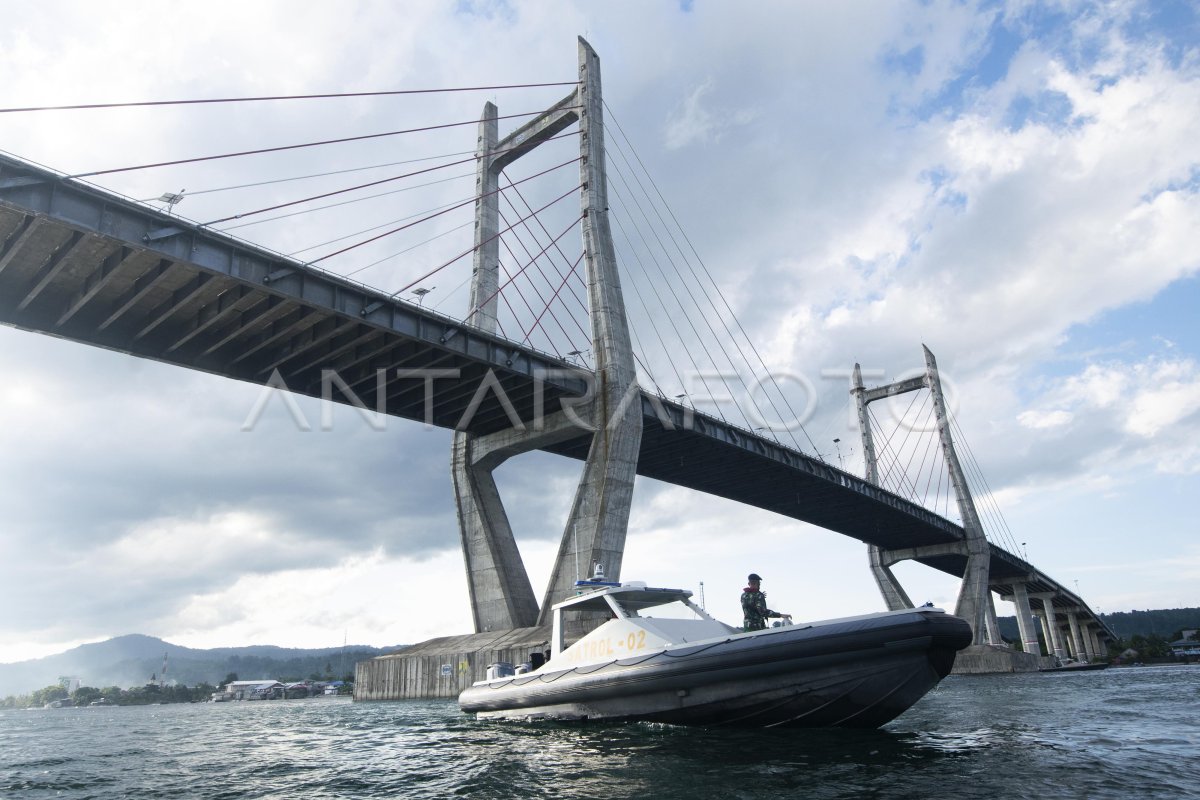 JEMBATAN MERAH PUTIH AMBON | ANTARA Foto