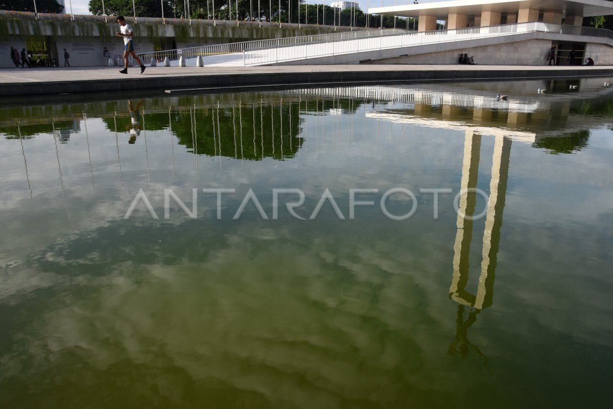 TAMAN KOTA DI JAKARTA KEMBALI DIBUKA | ANTARA Foto