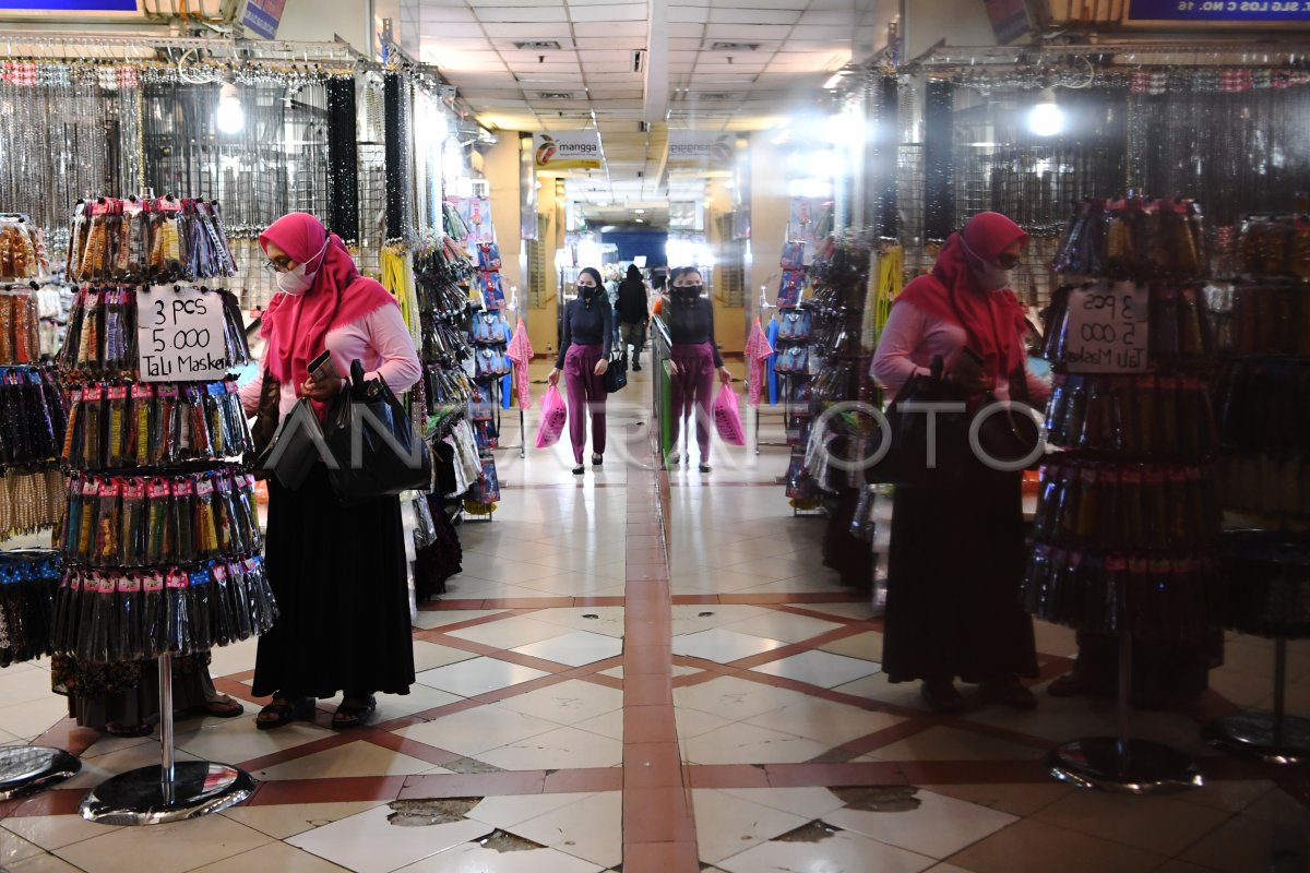 PASAR TANAH ABANG KEMBALI BUKA | ANTARA Foto