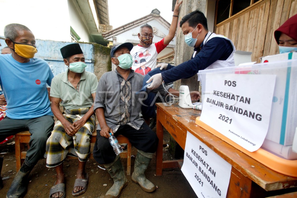 74 Korban Banjir Bandang Mauponggo Dapat Layanan Kesehatan Gratis di Posko TNI