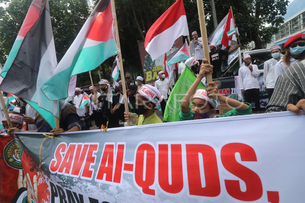 AKSI SOLIDARITAS UNTUK PALESTINA DI KEDIRI | ANTARA Foto