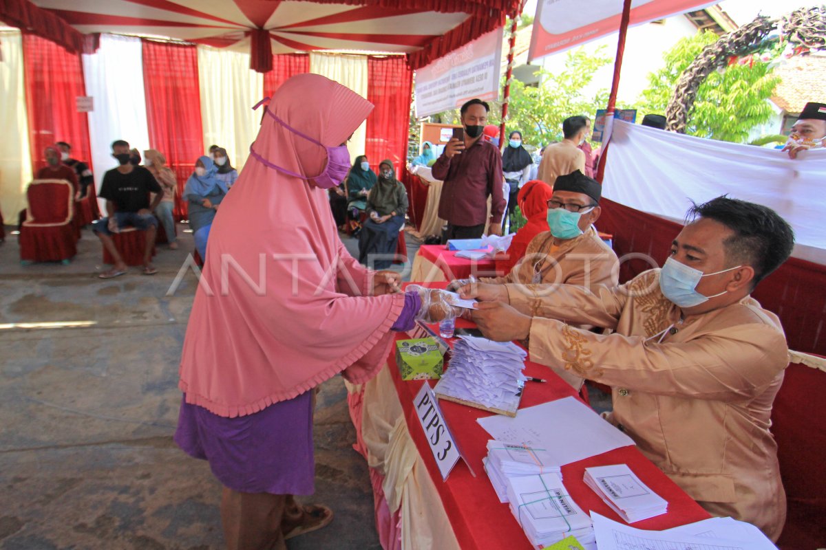 Pelaksanaan Pilkades Indramayu Antara Foto