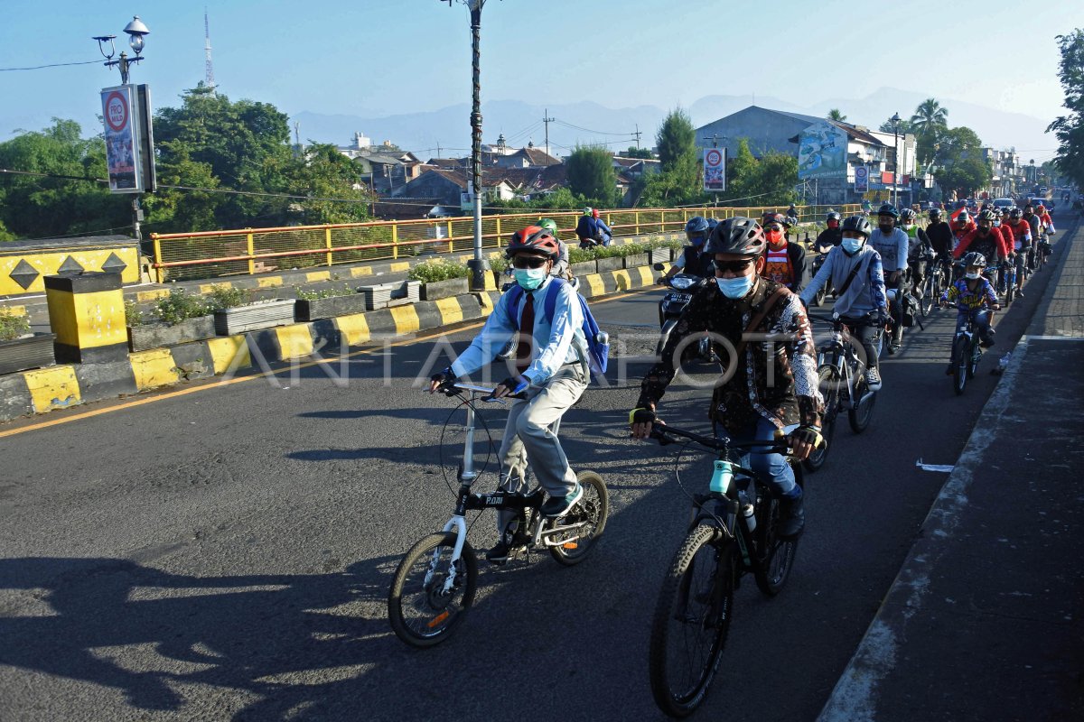 HARI SEPEDA INTERNASIONAL | ANTARA Foto