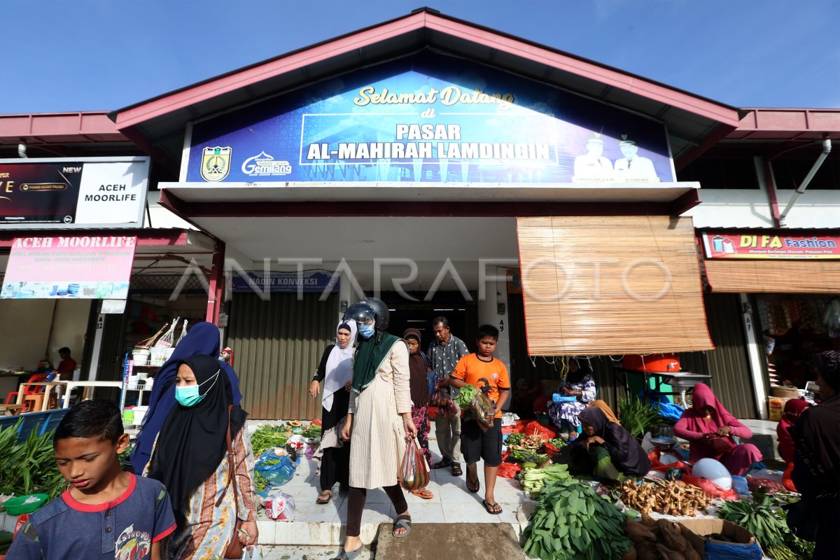 Aktivitas Pasar Rakyat Al Mahirah Antara Foto