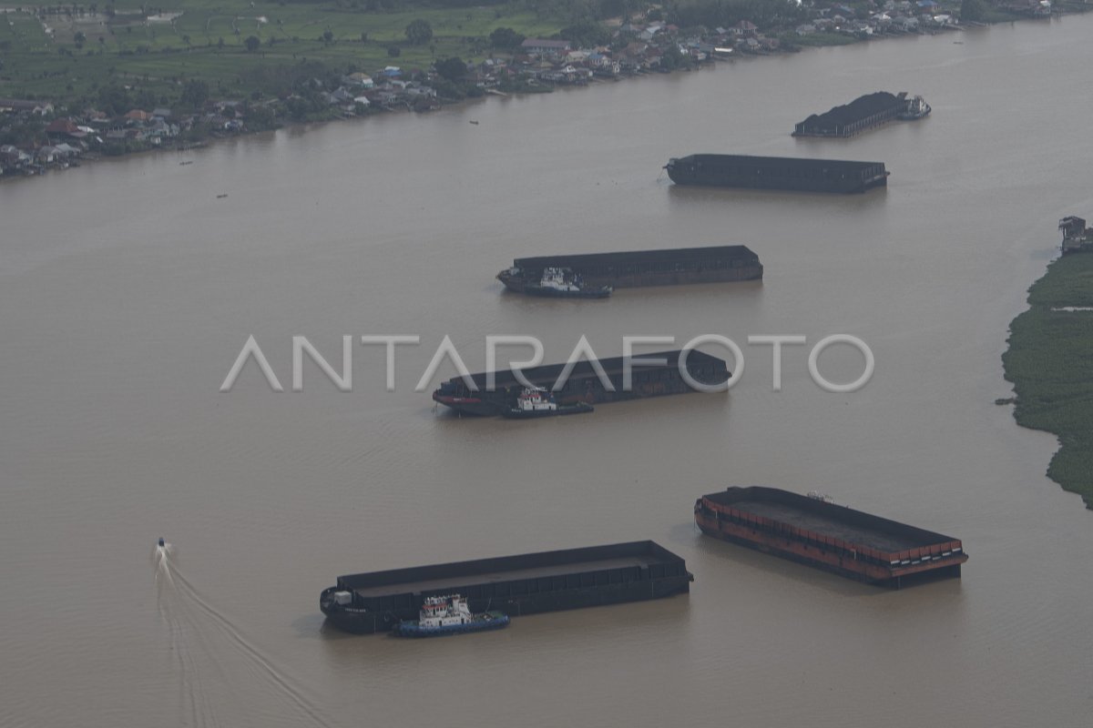 HARGA BATUBARA ACUAN NAIK | ANTARA Foto