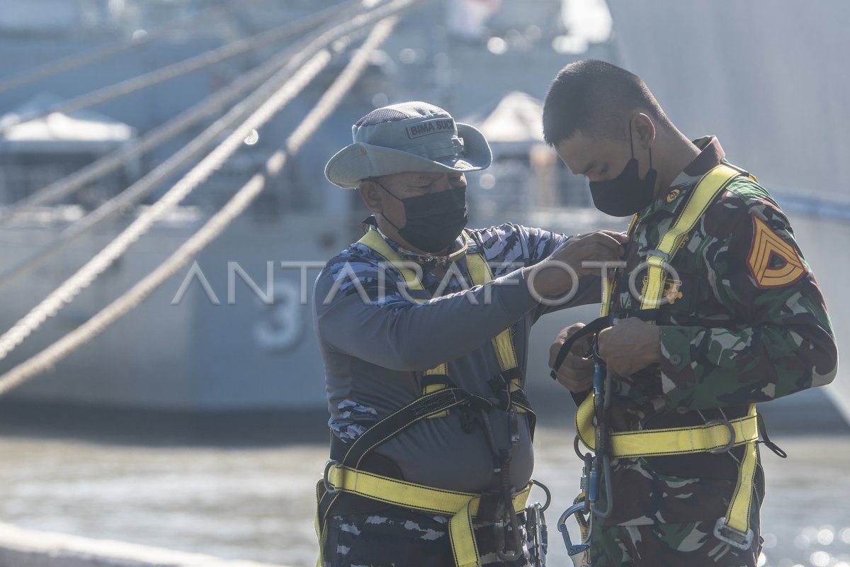 Latihan Parade Roll Kri Bima Suci Antara Foto