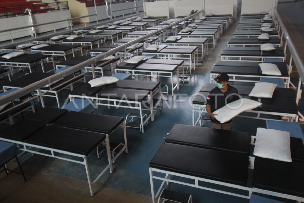 PEMBANGUNAN RUMAH SAKIT DARURAT INDOOR GBT | ANTARA Foto