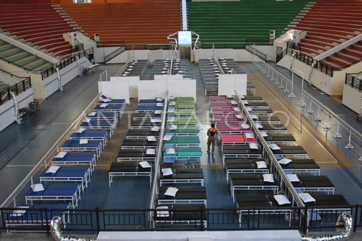 PEMBANGUNAN RUMAH SAKIT DARURAT INDOOR GBT | ANTARA Foto