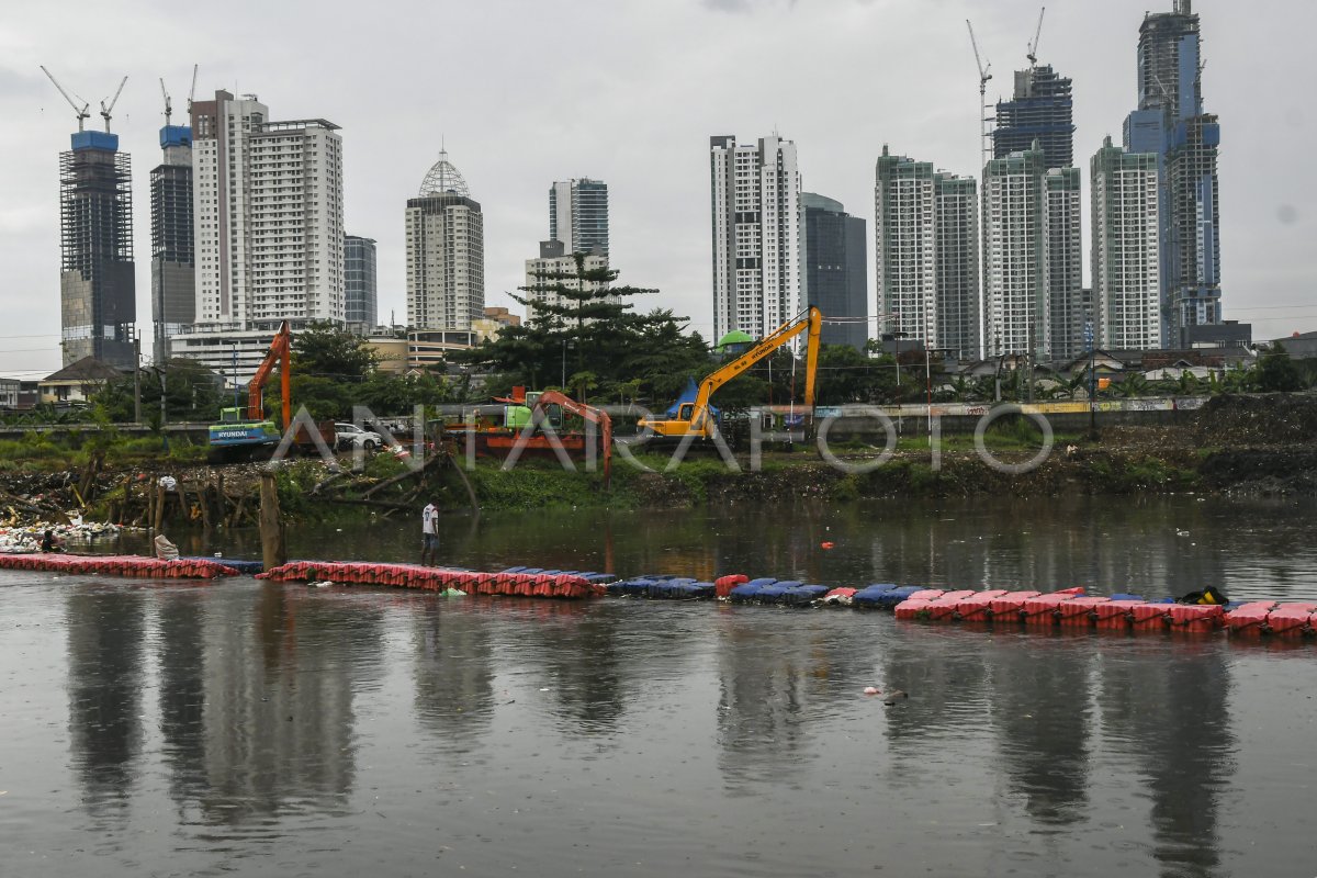 PERTUMBUHAN EKONOMI INDONESIA KUARTAL II 2021 | ANTARA Foto