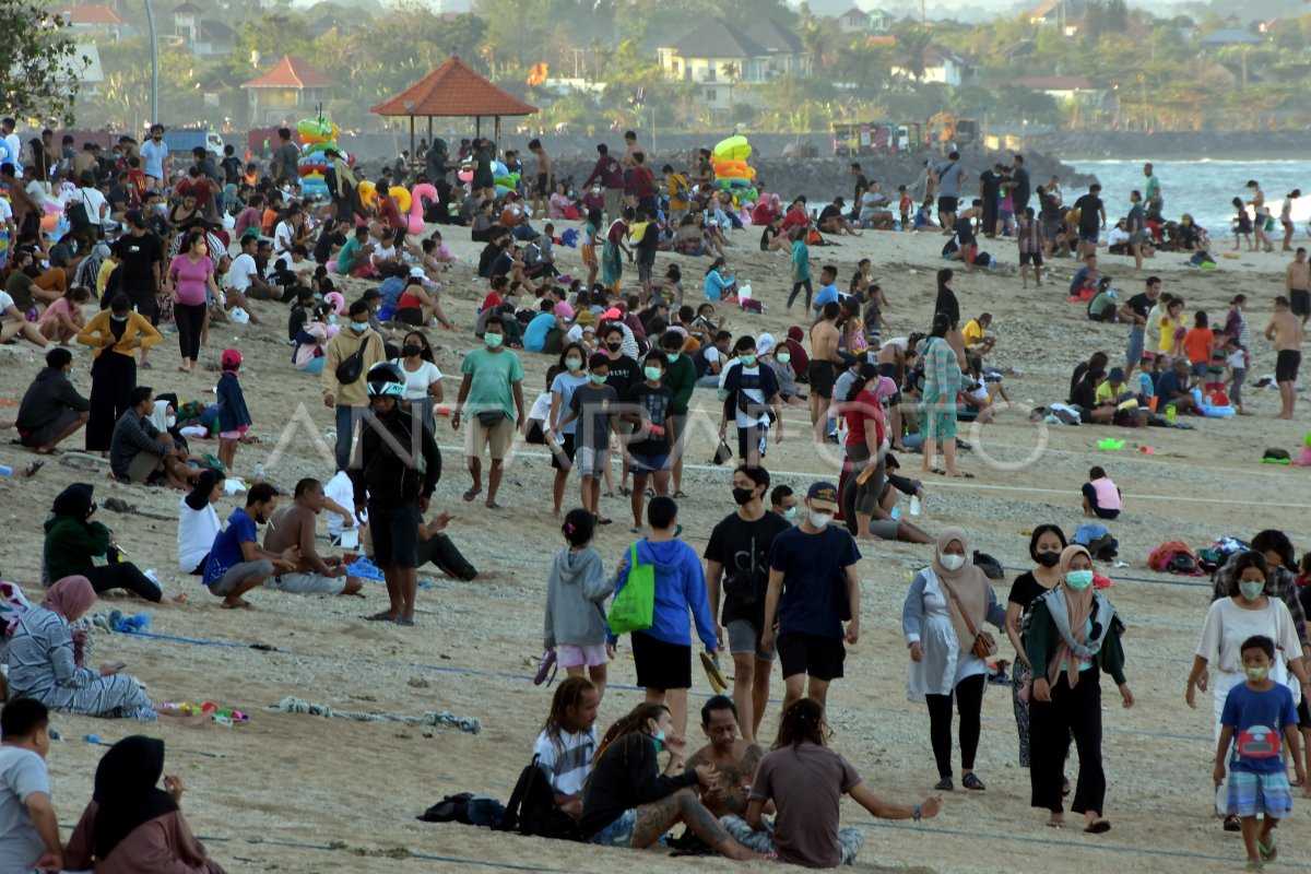 Kunjungan Wisatawan Di Pantai Sanur Bali Antara Foto 3423