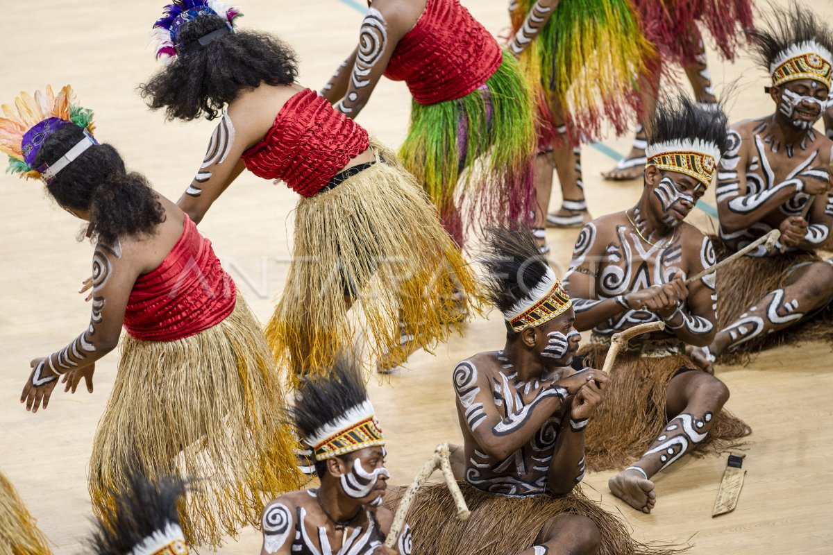 Tari Pangkur Sagu Papua Antara Foto