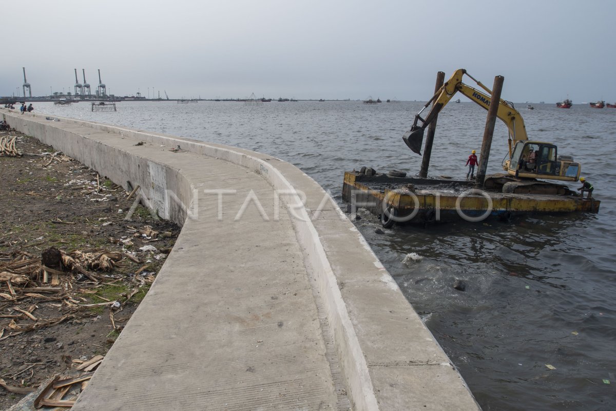 PEMBANGUNAN TANGGUL LAUT JAKARTA | ANTARA Foto