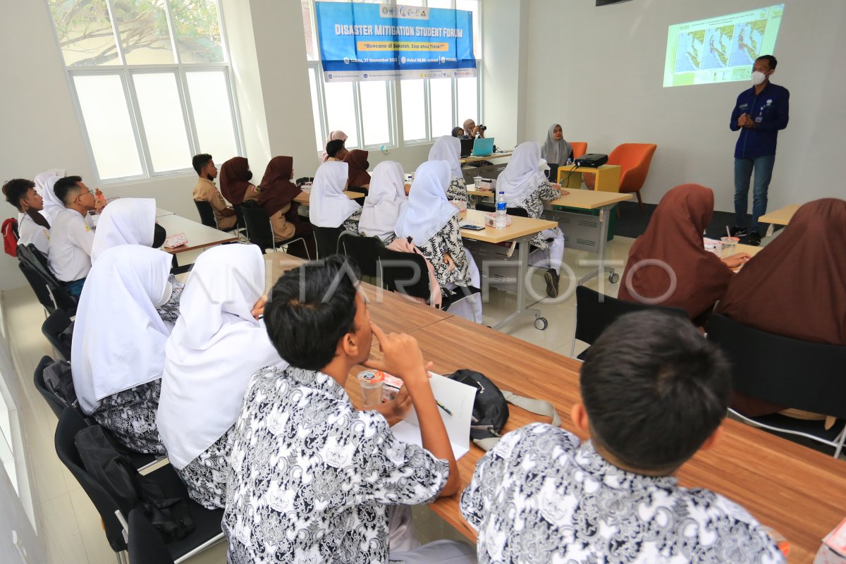 EDUKASI KEBENCANAAN GEMPA DAN TSUNAMI | ANTARA Foto