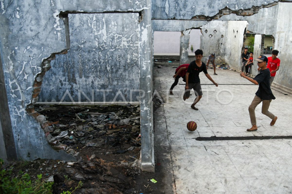 Keterbatasan Lahan Bermain Anak Antara Foto