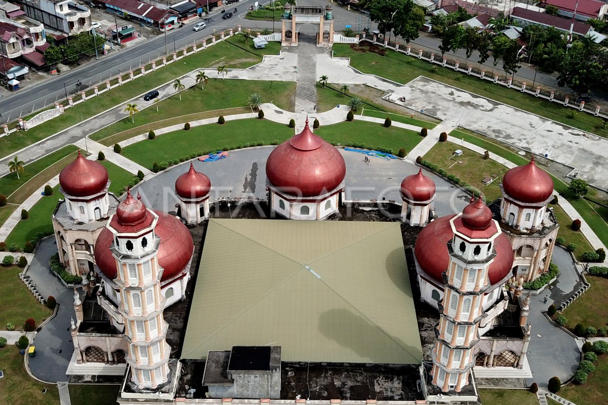 Masjid Agung Baitul Makmur Aceh Barat Antara Foto