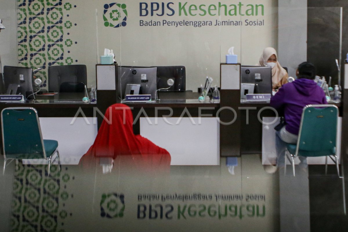 VAKSIN BOOSTER COVID 19 GRATIS BAGI PESERTA BPJS DAN LANSIA ANTARA Foto VAKSIN BOOSTER COVID 19 GRATIS BAGI PESERTA BPJS DAN LANSIA ANTARA Foto