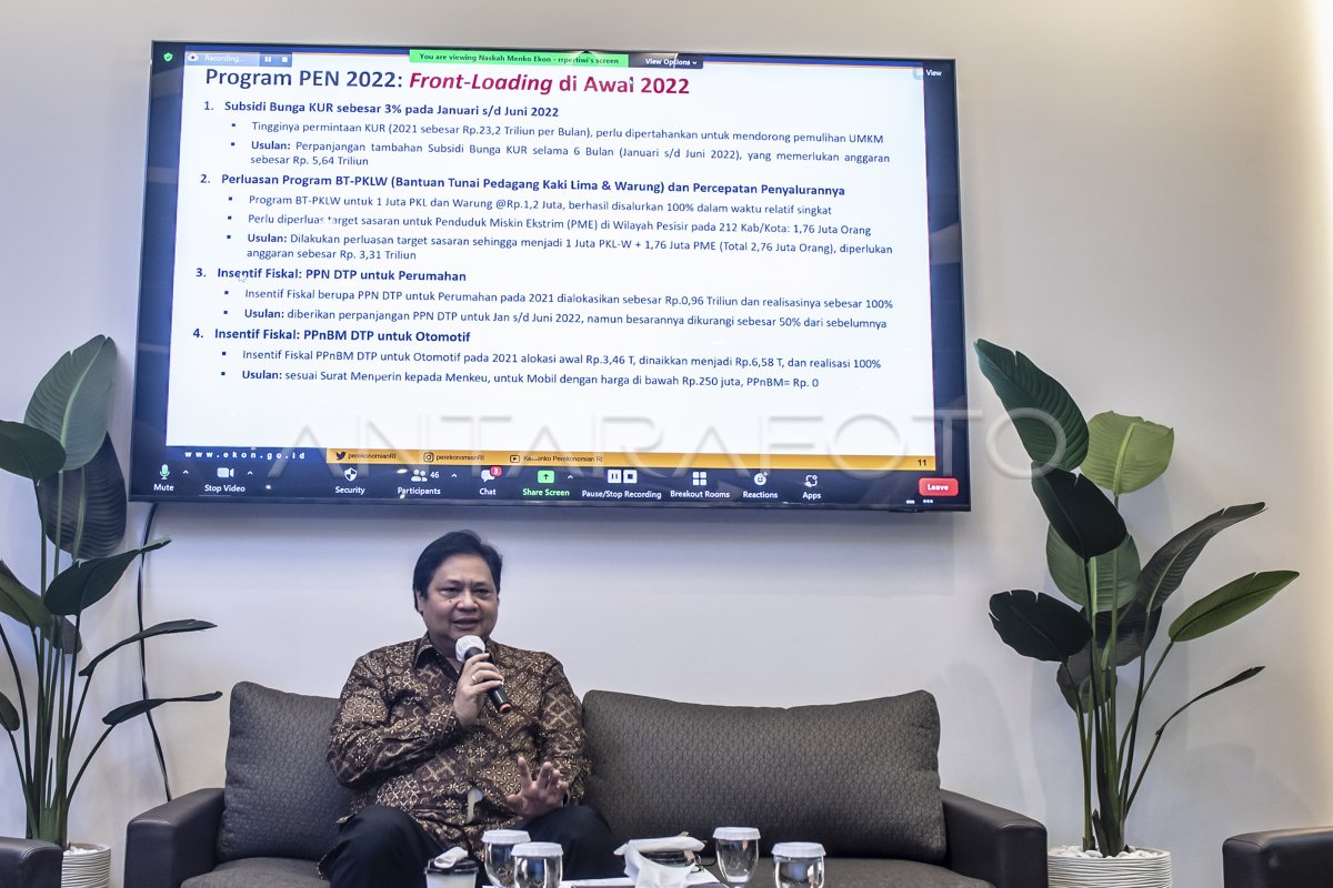 REFLEKSI CAPAIAN 2021 DAN OUTLOOK EKONOMI 2022 | ANTARA Foto