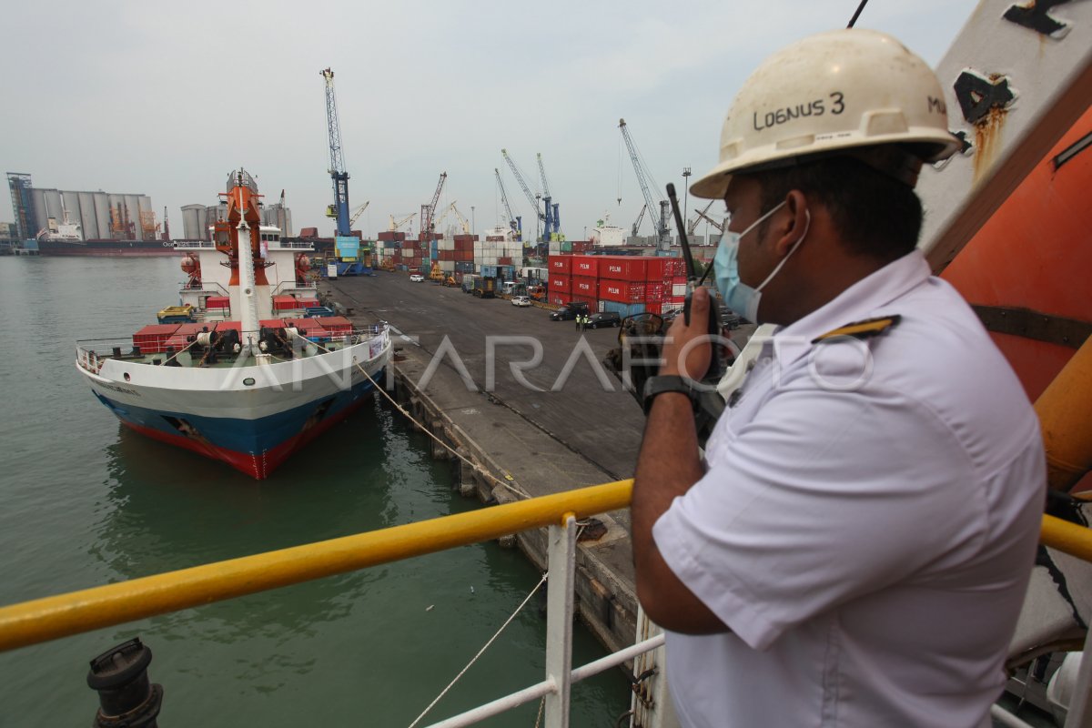 PEMBERANGKATAN KAPAL TOL LAUT PT PELNI | ANTARA Foto