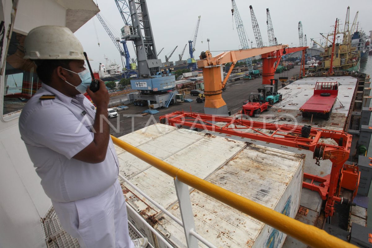 PEMBERANGKATAN KAPAL TOL LAUT PT PELNI | ANTARA Foto