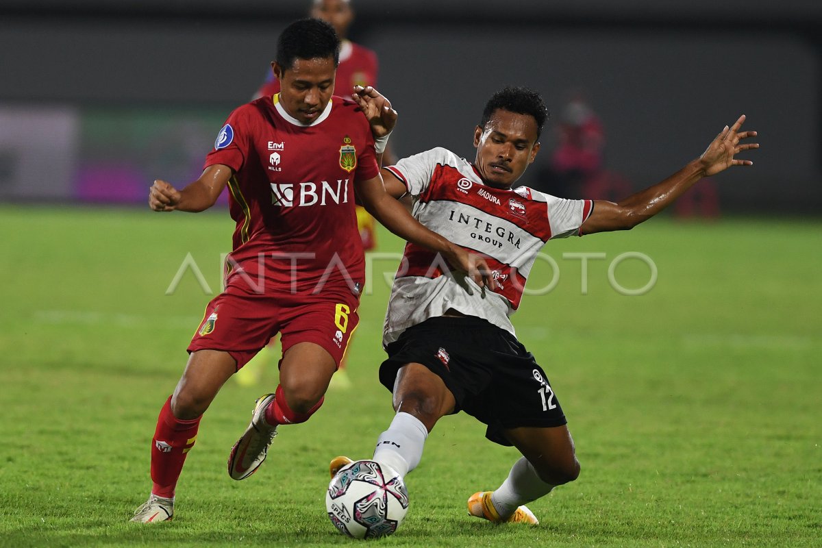 BHAYANGKARA TAKLUKKAN MADURA UNITED | ANTARA Foto