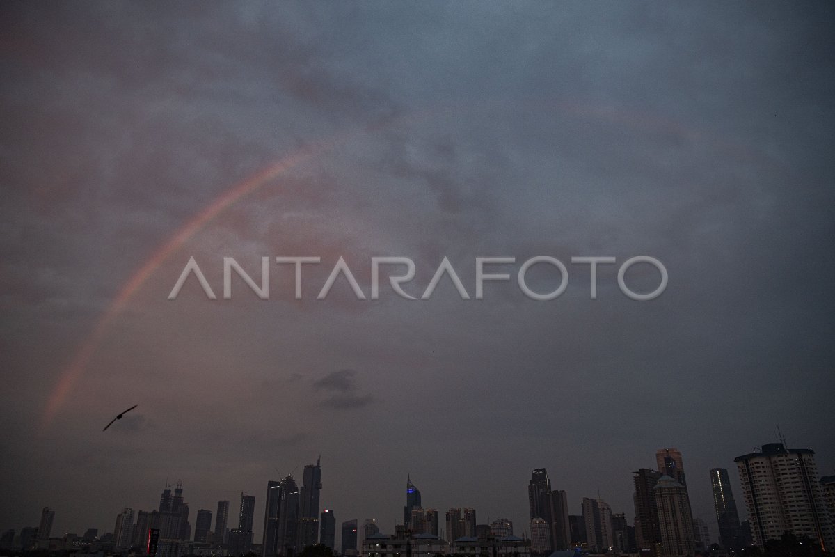 PROYEKSI PERTUMBUHAN EKONOMI INDONESIA | ANTARA Foto