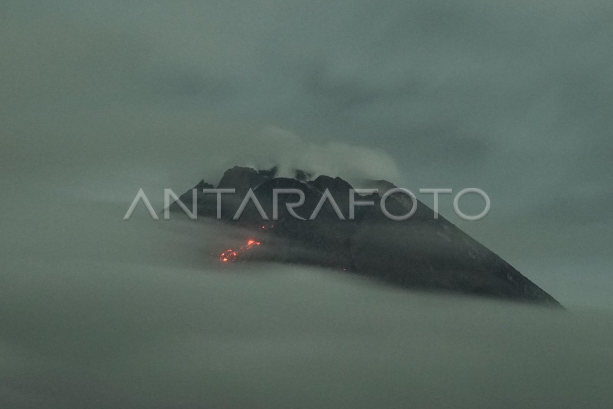 Aktivitas Gunung Merapi Antara Foto